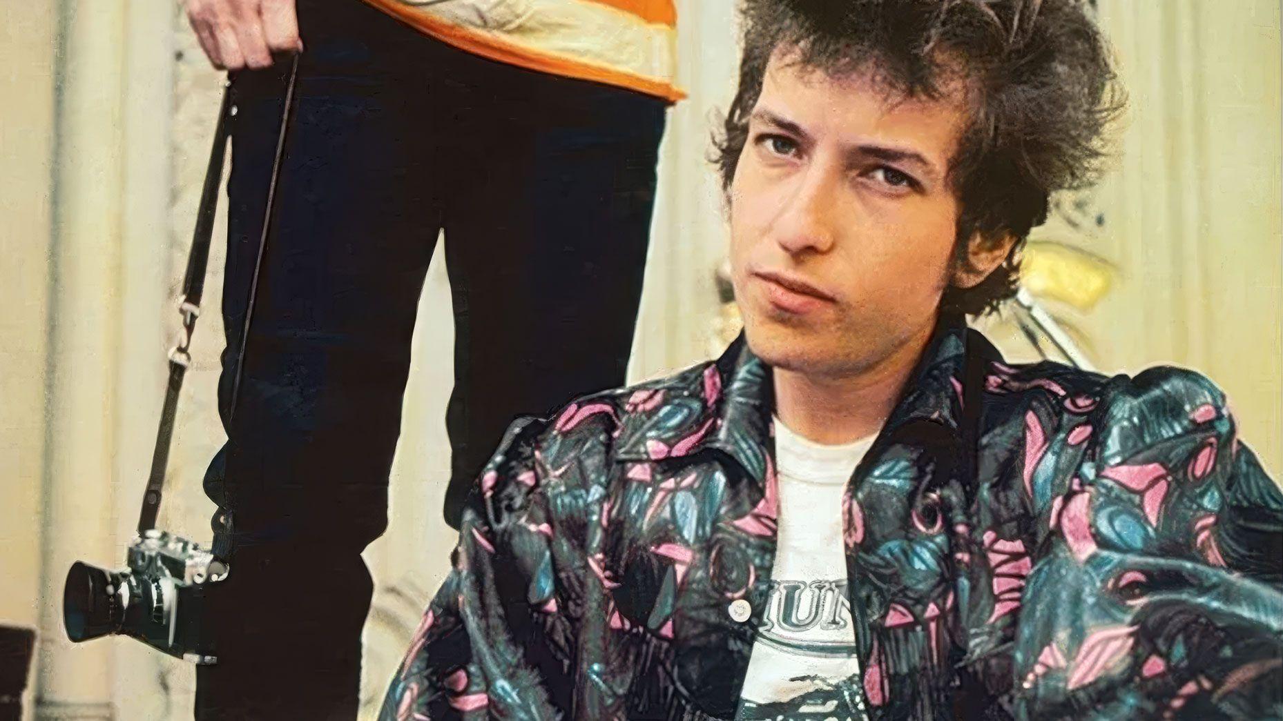 Bob Dylan — Highway 61 Revisited-era portrait in a patterned shirt.